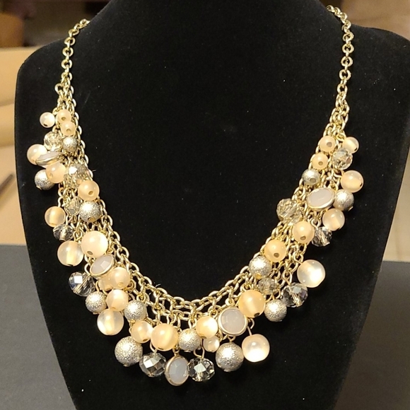 Necklace with bobbles gold color - Picture 1 of 4